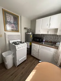 Cozy Studio near SGMC & VSU | Kitchen & Parking - Image 5