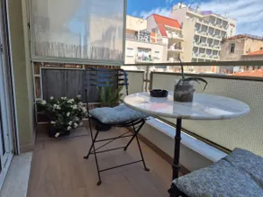 ”N&K Waterfront Suite in City Center” - Image 3
