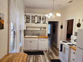 Eclectic Haven in the''heart'' of Levy Co - Image 5