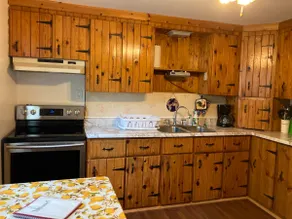 Water Front Rustic Couples Cottage - Image 4