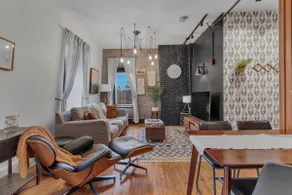 **Bright, Clean and Stylish. Minutes to Downtown** - Image 2
