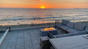 Oceanfront Penthouse with Private Deck & Grill - Image 4