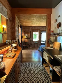 🦩 TREMBLANT Artists' Studio - Image 2