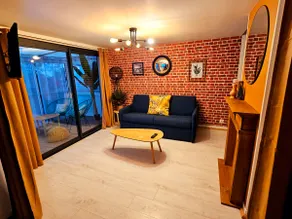 Ideally located near downtown Barbât beaches. - Image 2
