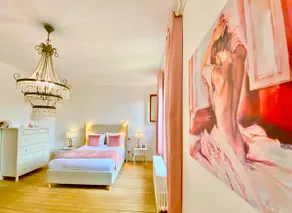 Elegant and Radiant – 10 Exceptional Guests - Image 2