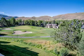 Panoramic Views! Designer`s Condo on Golf Course w/Resort Amenities - Image 3