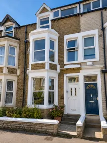 5-Bed House | Sleeps 9 - Image 3