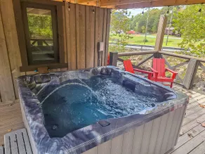 The Mill House at Four Fillies Lodge w/ Hot Tub - Image 2