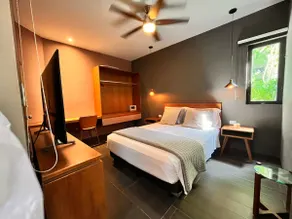 Nice, elegant, comfortable and close to everything. - Image 3