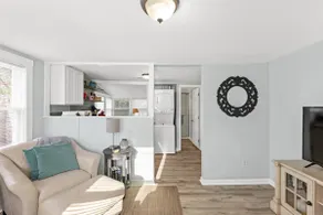 Hot Tub, Close To Downtown, Concerts and Beaches! - Image 4