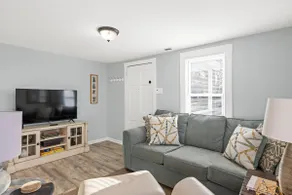 Hot Tub, Close To Downtown, Concerts and Beaches! - Image 5