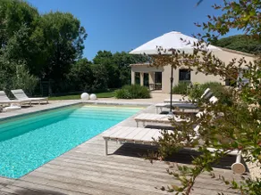 Nice air-conditioned house with heated pool - Image 5