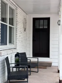 NEW LOOK! Prime Location for your Houghton Stay! - Image 3