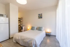 Le Cocon de Sophia: bright, terrace & pool - Image 4