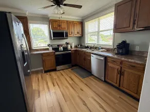 Charming on Chestnut - 8.1 miles from the New River Gorge National Park - Image 3