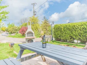 The Lodge - Image 3