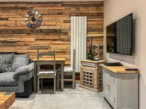 The Lodge - Image 5