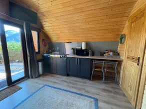 The Fox's Den, Luxury Cosy Mini Lodge, Highlands - Image 3