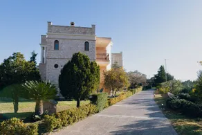 Seaside "Stone & Light Villa" close to Aegina City - Image 2