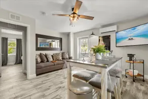 Oasis comfy Suite #1 Location~Heated pool~4 Guests - Image 2