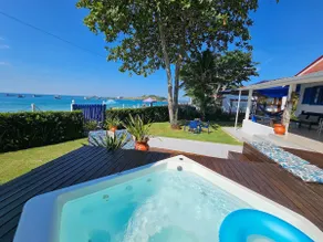 Casa Janela Azul | Oceanfront, Praia da Armação. - Image 2