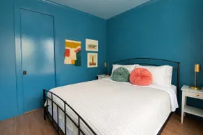 New Modern One Bedroom Apartment - Image 3