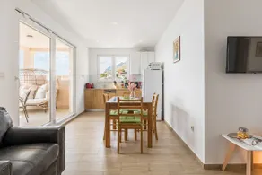 Borealis sea view apartment - Image 3