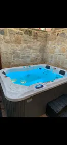 The Rockpool - private hot tub and sea views - Image 2