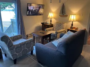 Waterfront cottage on tranquil Oak Bay! - Image 4