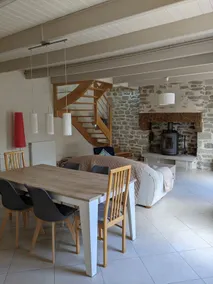 Cozy house on a cul-de-sac with wood-burning stove & close to the beaches - Image 3
