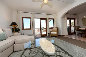 Smuk rækkehus stil villa + WIFI + 2 private balkoner + kingsize-seng - Image 3