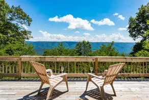 Cozy cabin w/hot tub & deck views - Image 5