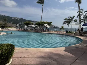 Luxury seaside suite - Image 2