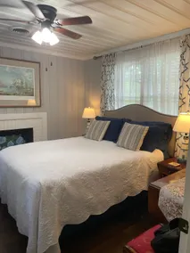 Rice Cottage in Historic District - Image 4