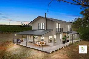 iyla Estate-Your exclusive Vineyard & Cottage stay - Image 4