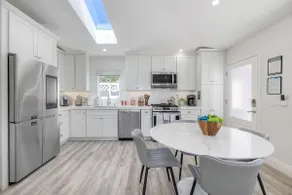 Charming 2 BR /2 BA Home In Beautiful Point Loma - Image 3