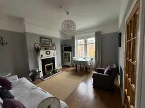 Cottage with views & bike store, central Peebles - Image 3