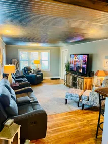 Ski~Golf Resorts*HotTub*Game Room*King bed - Image 2