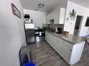 Across from the Beach -Remodeled 1 Bedroom w Pool - Image 5