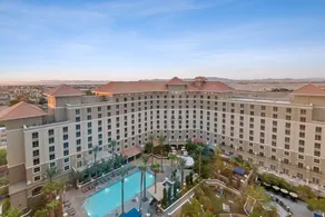 1 BEDROOM DELUXE SUITE - Family Friendly Resort! - Image 3