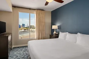 A LUXURY 3 BEDROOM SUITE in a Beautiful Resort!! - Image 5
