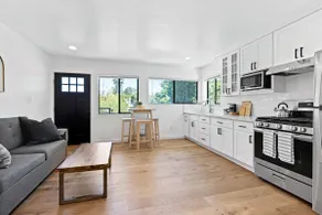 Manresa Surf House 1 bed upstairs unit #4 - Image 3