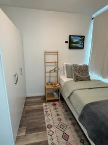Early Check-In/Late Check-Out: The Cottage on Vine - Image 3