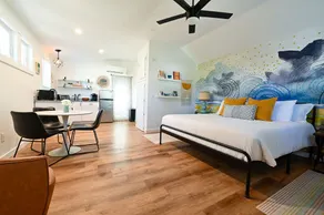 The Boardroom Surf House • Walk 2 Sound • King Bed - Image 2