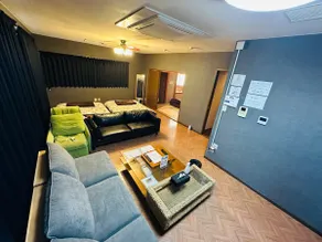 2 Baths /Parking /BBQ /Jacuzzi /Massage Chair - Image 3