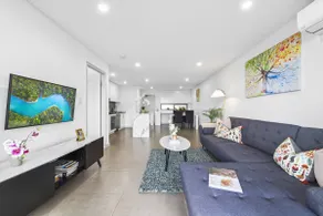 Beautiful Home close to Shopping Mall and Train Hornsby - Image 4