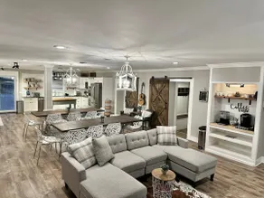 Lyric Retreat - Sleeps 23 w Pool - Image 5