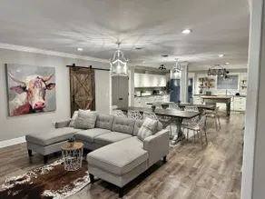 Lyric Retreat - Sleeps 23 w Pool - Image 4