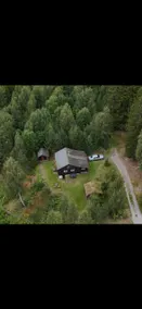 Cozy old log cabin - Image 2