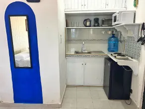 Casita Azul in front of the Caribbean Sea - Image 4